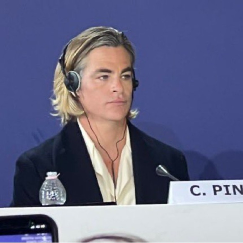 Meet your Posher, Adrian